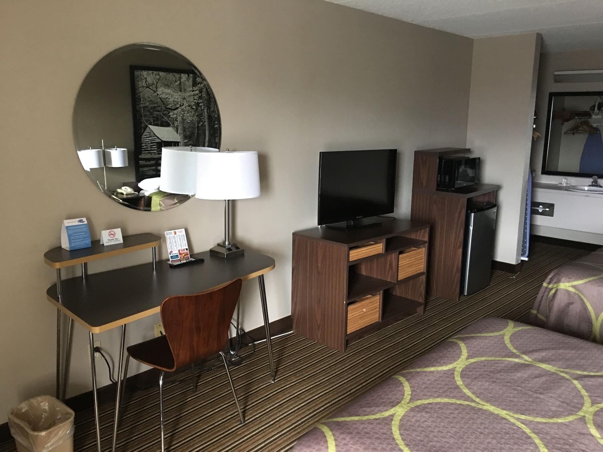 Super 8 By Wyndham Knoxville North/Powell Экстерьер фото